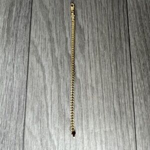 Kay Jewelers 18K Yellow Gold Herringbone chain bracelet